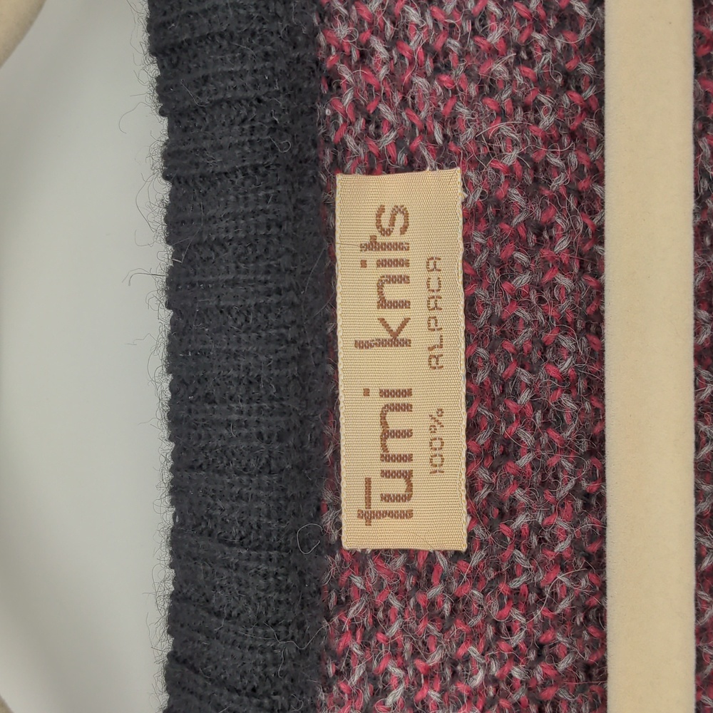 Tumi Knits Men's Alpaca Sweater Red Black Plaid Checkered Size Medium V Neck - Picture 4 of 14
